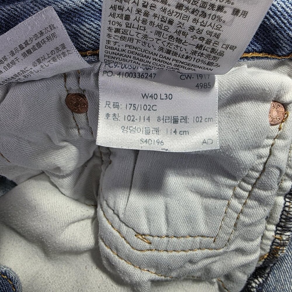 Levis 501 Jeans Mens 40x30 Blue Button Fly Straight Leg Denim Medium Wash - Picture 11 of 11